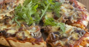 طرز تهیه پیتزا رست بیف طرز تهیه پیتزا رست بیف